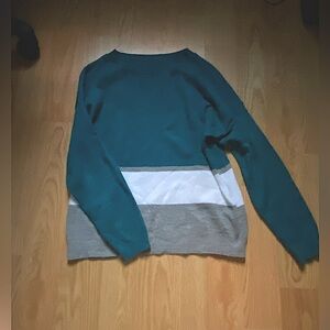 Eddie Bauer - Crewneck Colourblock Sweater. Medium